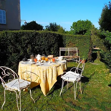 La Chanoinesse Bed & Breakfast Salles-Arbuissonnas-en-Beaujolais